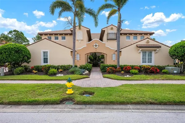 $580,000 | 114 Bella Vista Terrace, Unit 6C, North Venice, FL 34275