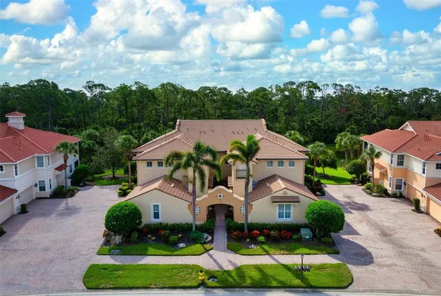 $585,000 | 114 Bella Vista Terrace, Unit 6C, North Venice, FL 34275