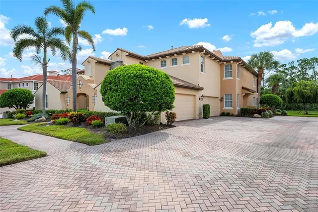 $585,000 | 114 Bella Vista Terrace, Unit 6C, North Venice, FL 34275