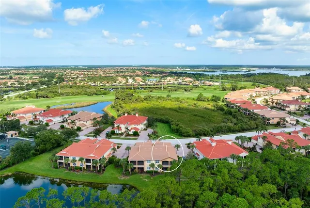 $585,000 | 114 Bella Vista Terrace, Unit 6C, North Venice, FL 34275