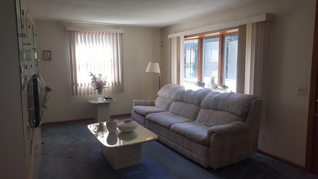 31 Rio Vista Street Springfield, MA 01104 - Photo 7 of 26 Gallery Image 7