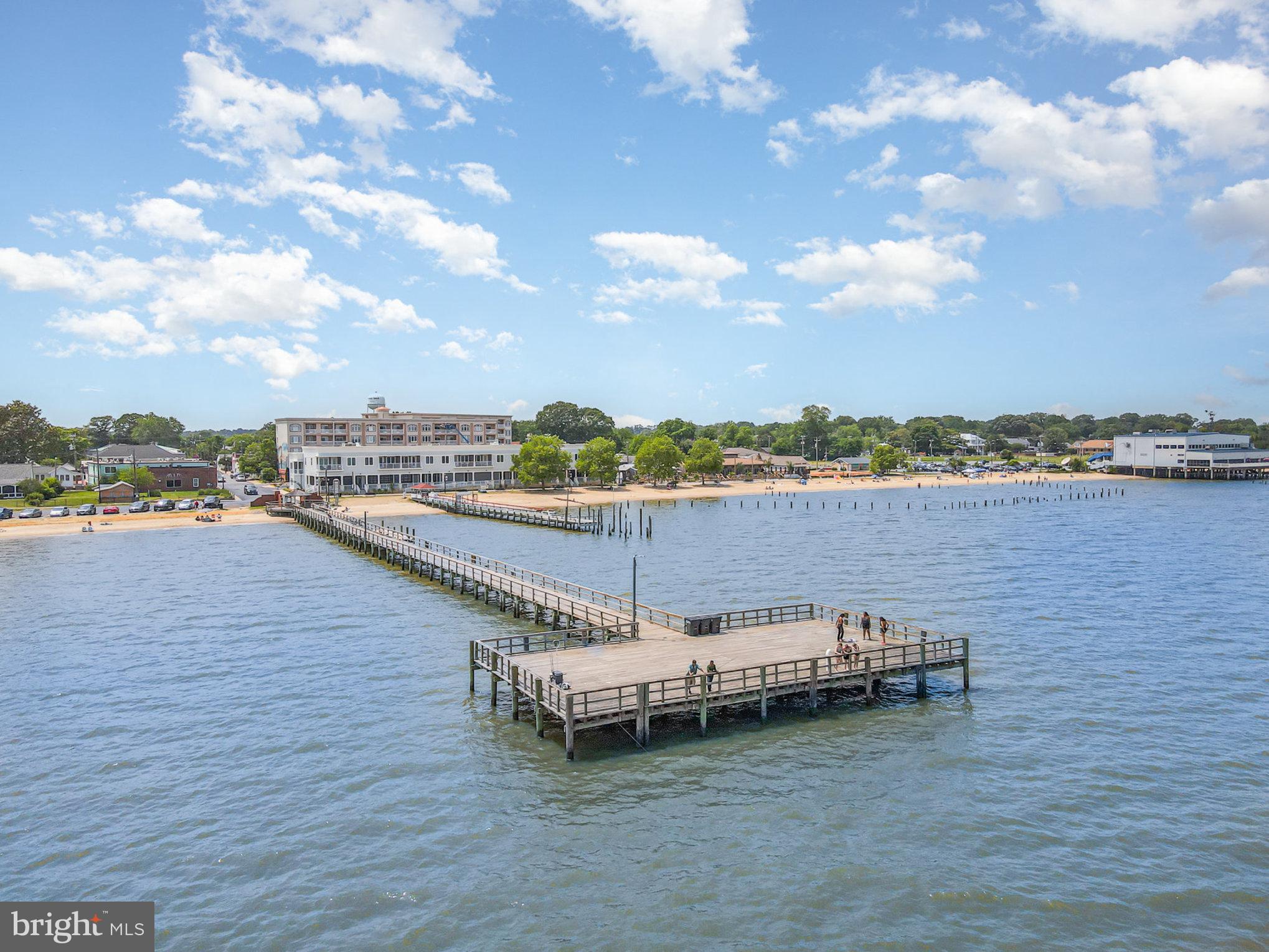530 Monroe Bay Avenue Colonial Beach, VA 22443 - Photo 29 of 33 a view of a lake with houses