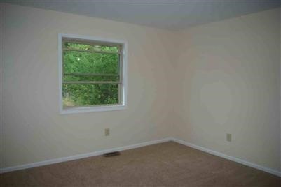 619 2nd Street Fenton, MI 48430 - Photo 3 of 8 20177917-2.JPG