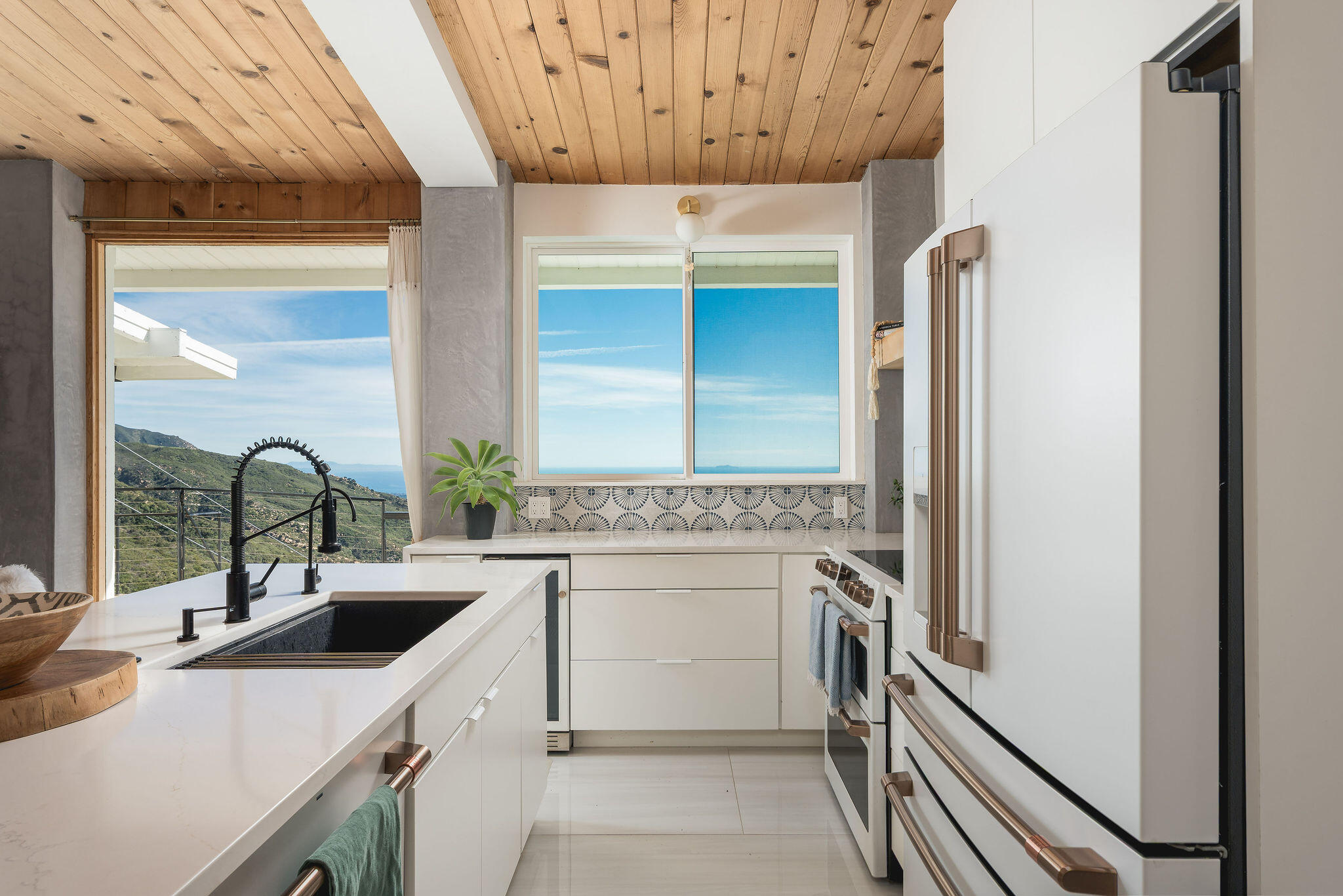 4825 Rim Road Santa Barbara, CA 93105 - Photo 12 of 36 Newly-remodeled designer kitchen w/views
