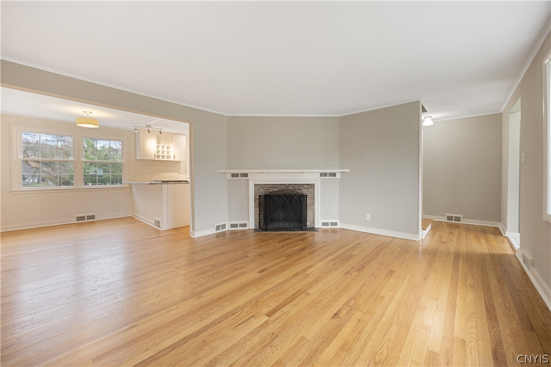 221 Croyden Road Syracuse, NY 13224 - Photo 11 of 43