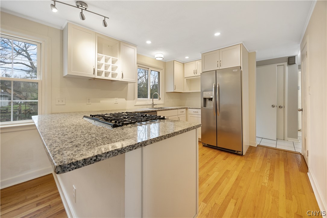 221 Croyden Road Syracuse, NY 13224 - Photo 15 of 43