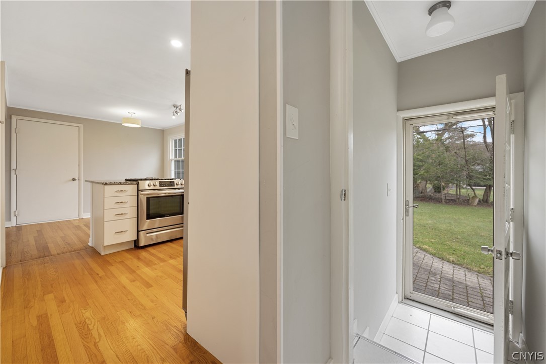 221 Croyden Road Syracuse, NY 13224 - Photo 19 of 43