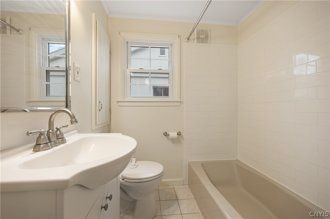 221 Croyden Road Syracuse, NY 13224 - Photo 22 of 43