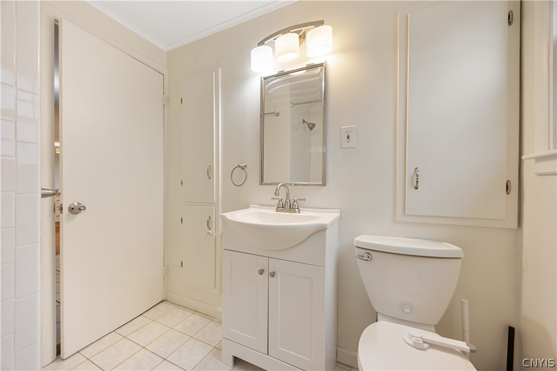 221 Croyden Road Syracuse, NY 13224 - Photo 23 of 43