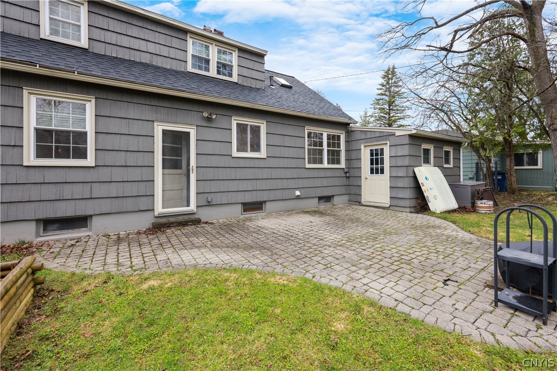 221 Croyden Road Syracuse, NY 13224 - Photo 38 of 43