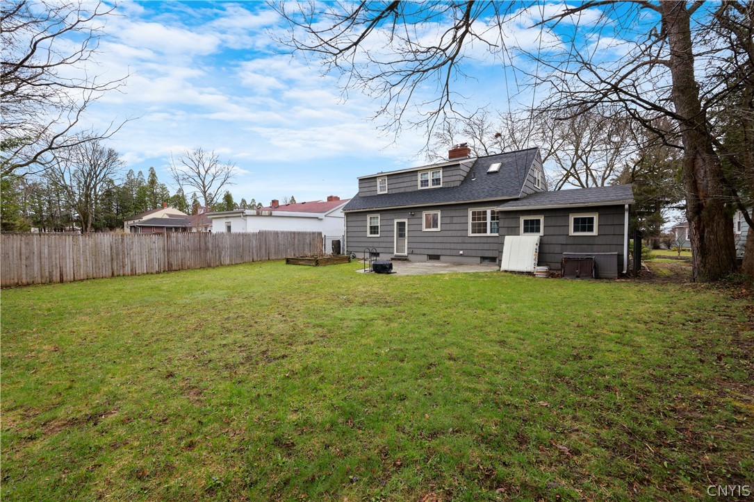 221 Croyden Road Syracuse, NY 13224 - Photo 40 of 43