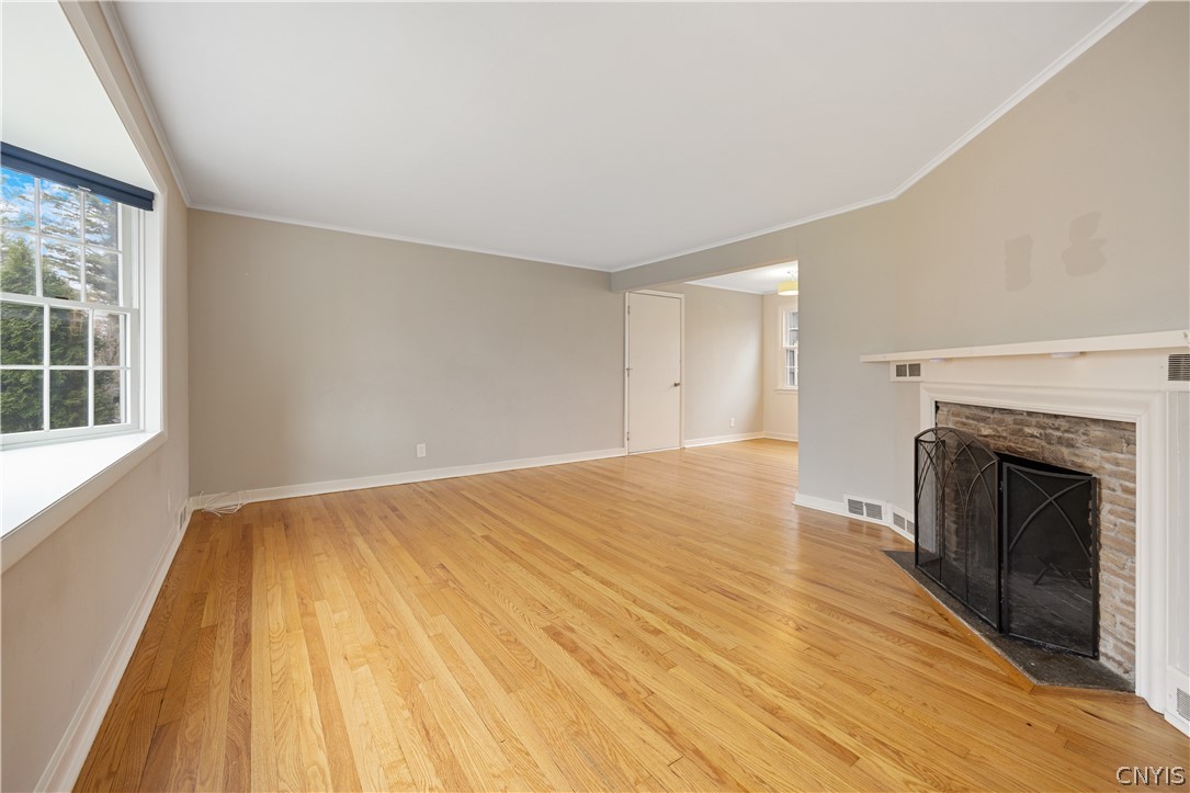 221 Croyden Road Syracuse, NY 13224 - Photo 10 of 43