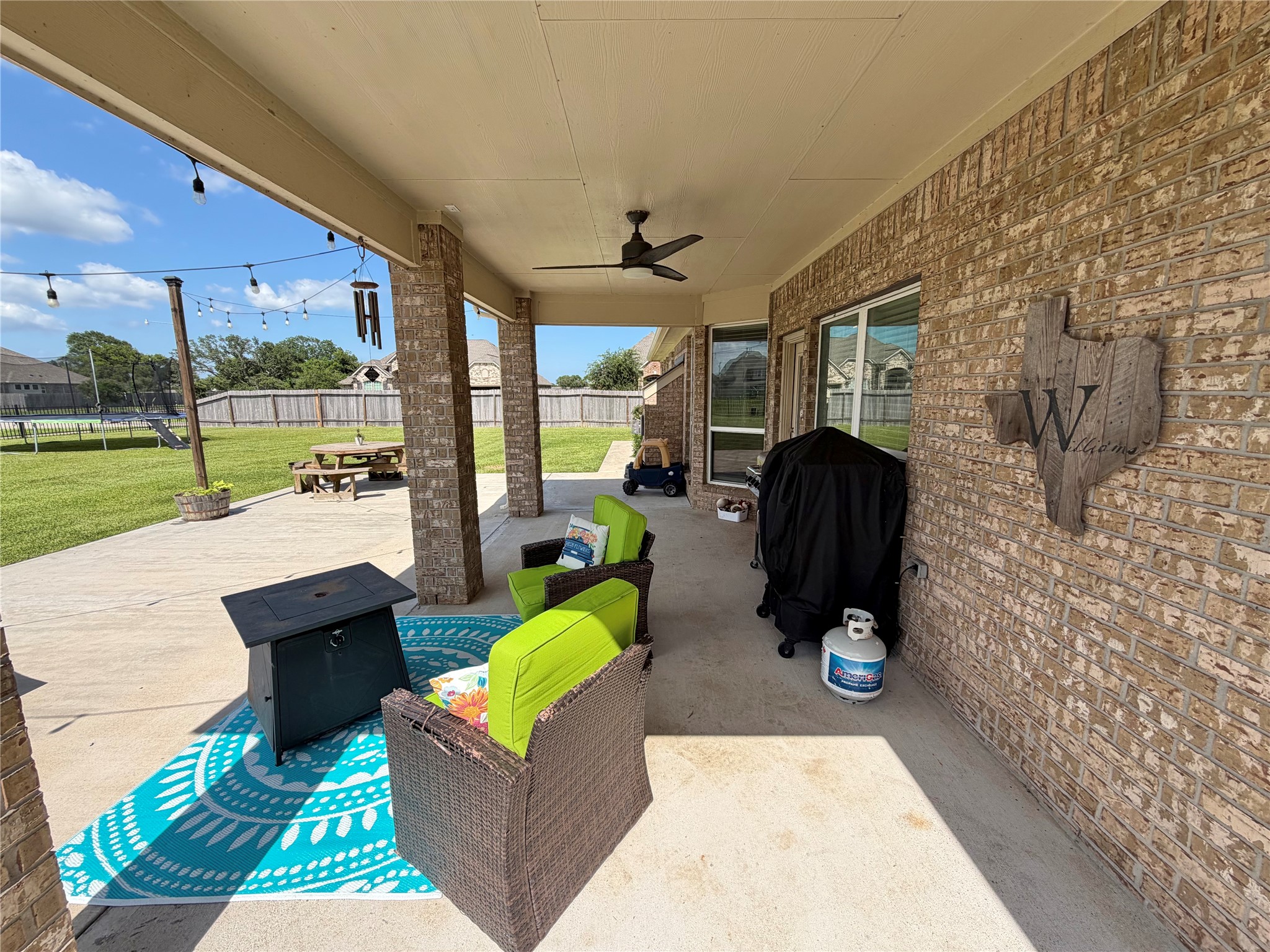 1217 Laurel Loop Angleton, TX 77515 - Photo 44 of 50