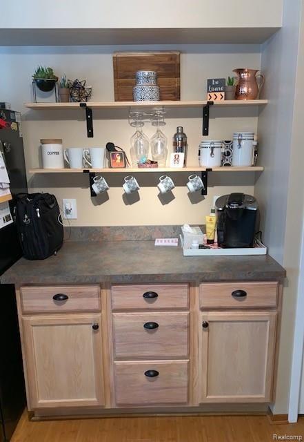 21421 Georgetown Road Woodhaven, MI 48183 - Photo 5 of 30