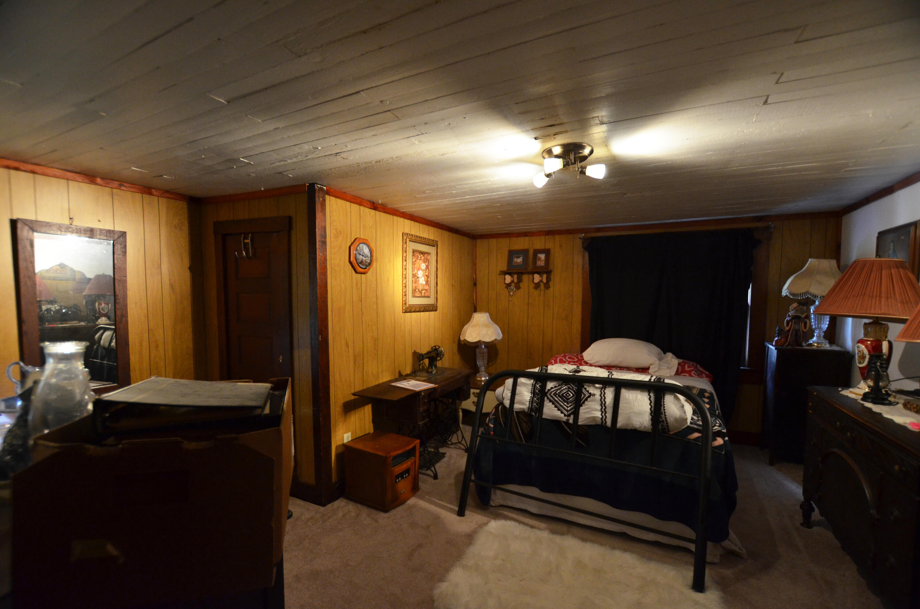 346 Goose Creek Road Jackson, KY 41339 - Photo 23 of 40 Upstairs bedroom!