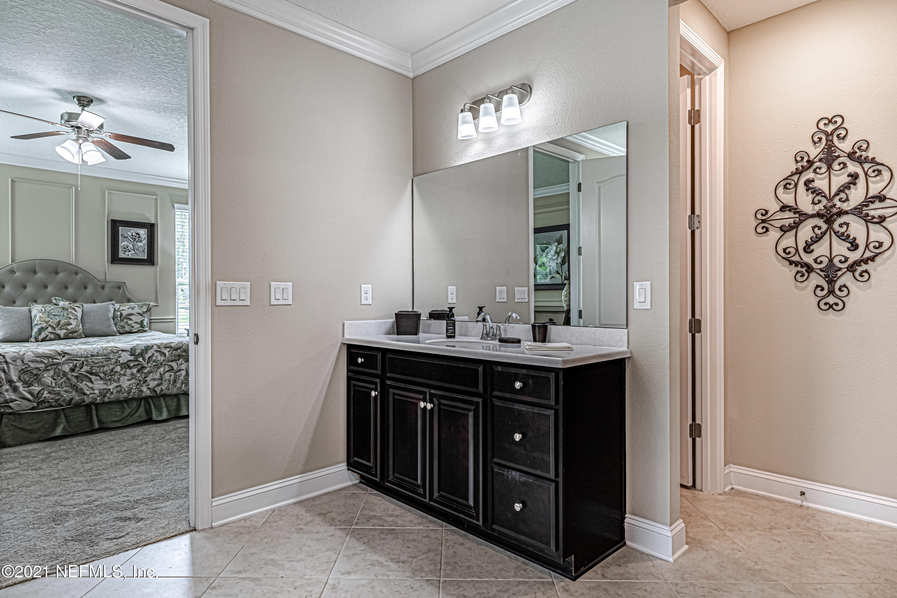 81 Crown Colony Road St. Augustine, FL 32092 - Photo 28 of 49 28-Owner's Bathroom