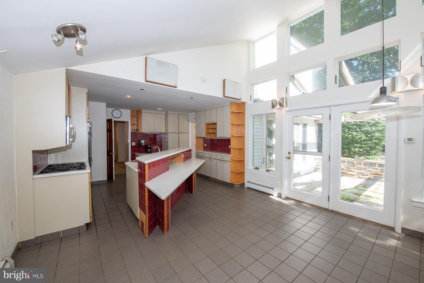 1400 Glenhardie Road Wayne, PA 19087 - Photo 11 of 29 Kitchen