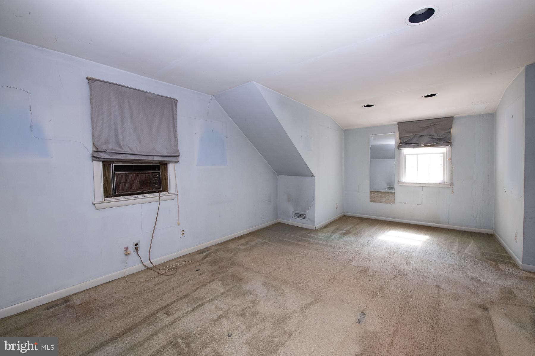 1400 Glenhardie Road Wayne, PA 19087 - Photo 15 of 29 3rd Floor bedroom