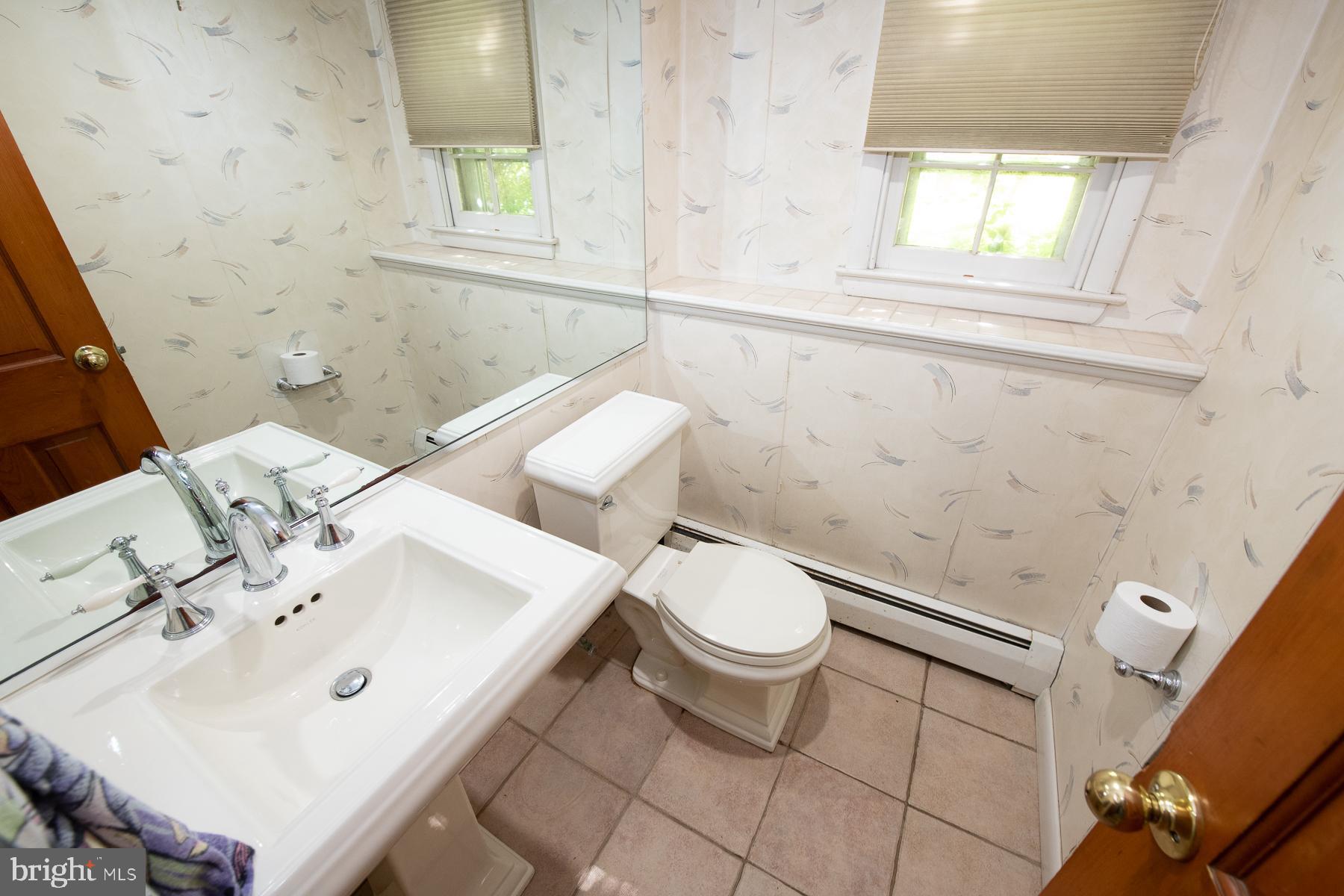 1400 Glenhardie Road Wayne, PA 19087 - Photo 24 of 29 Lower level powder room