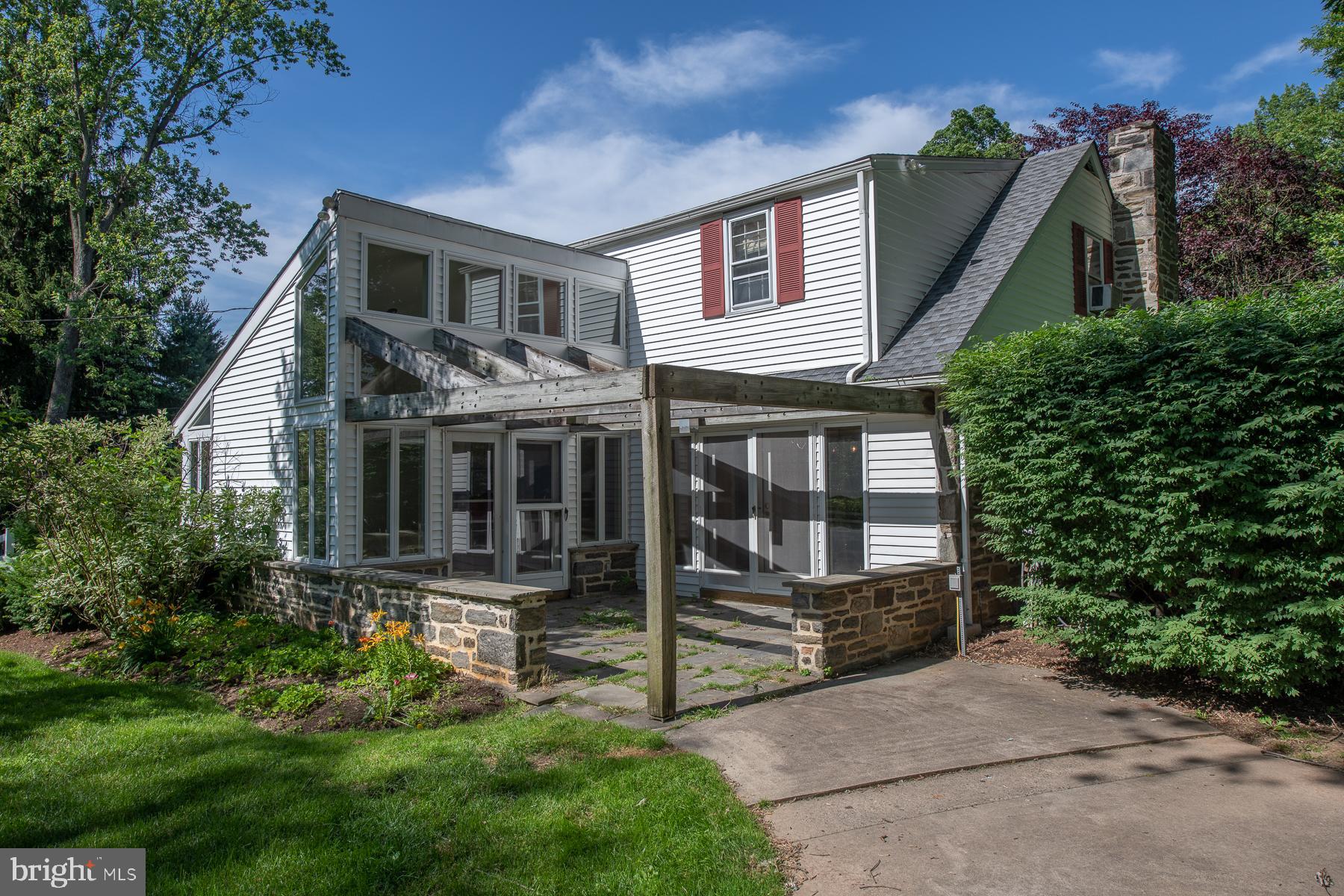 1400 Glenhardie Road Wayne, PA 19087 - Photo 27 of 29 Exterior back patio