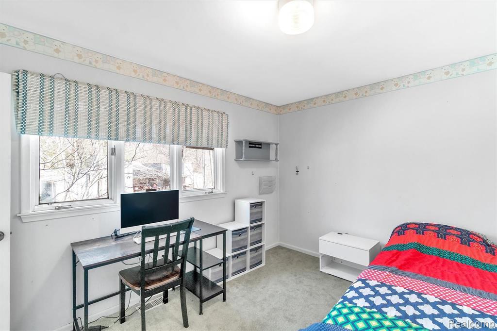 34412 Quaker Valley Road Farmington Hills, MI 48331 - Photo 38 of 57
