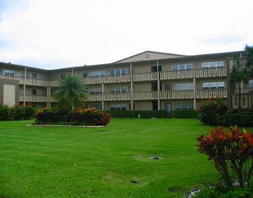 300 Fanshaw H, Unit 300 Boca Raton, FL 33434 - Photo 1 of 5 Primary Photo