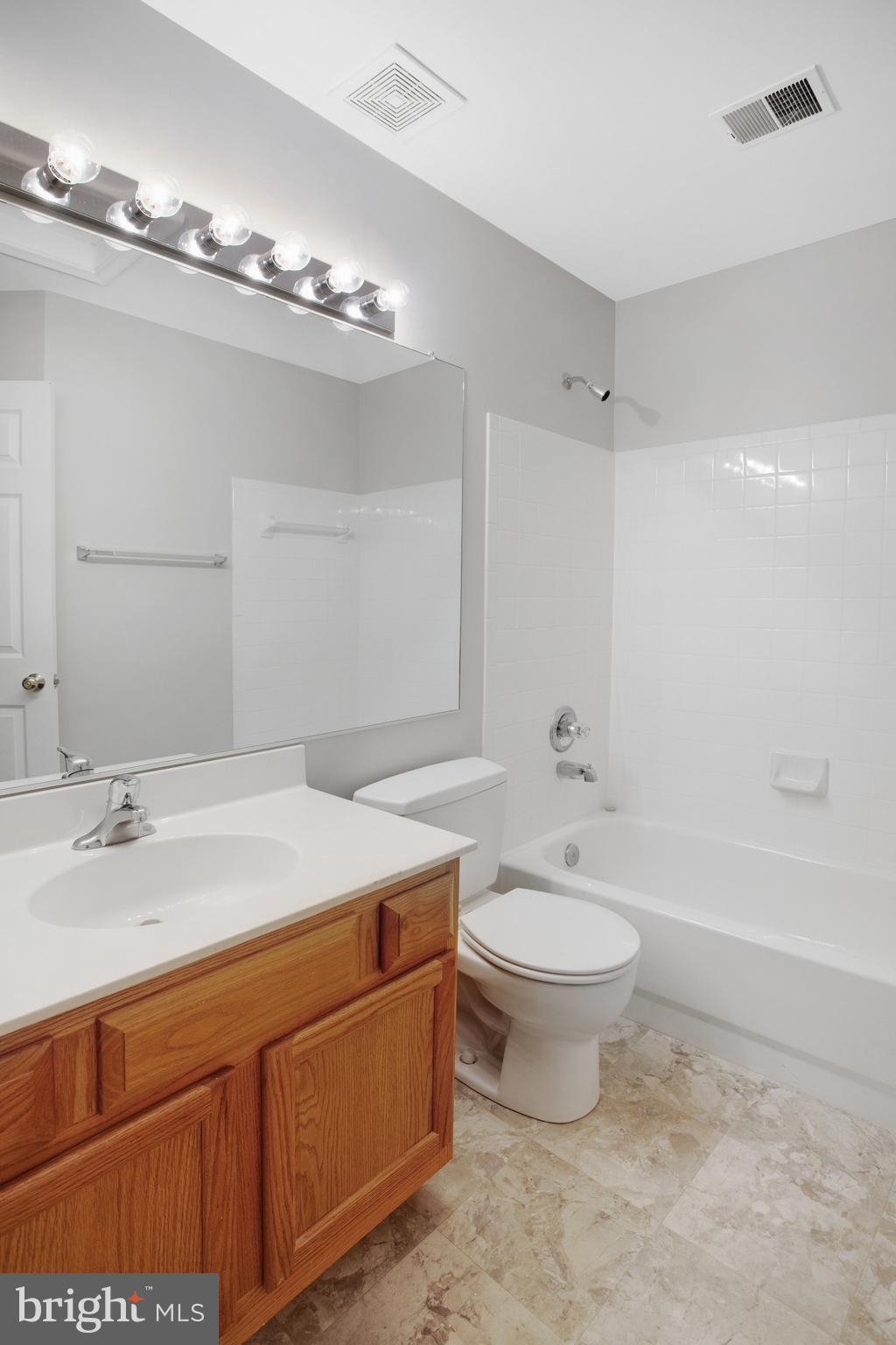 3055 Cahill Lane Dumfries, VA 22026 - Photo 19 of 33 Owners Bathroom off of the Bedroom