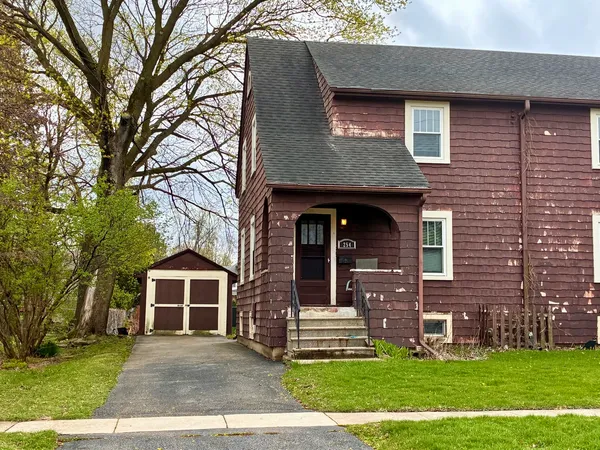 $1,300 | 254 Edward Street, Sycamore, IL 60178