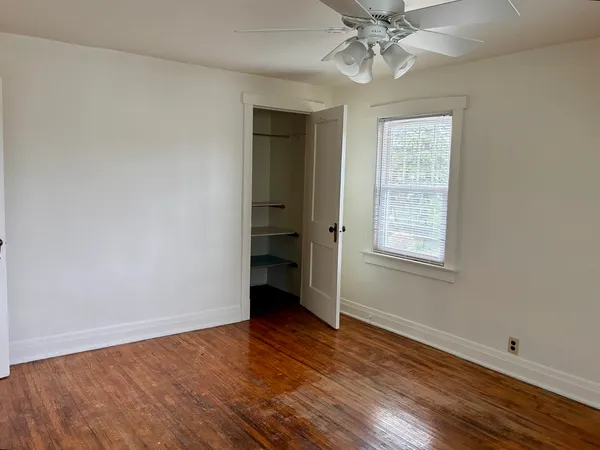 $1,300 | 254 Edward Street, Sycamore, IL 60178