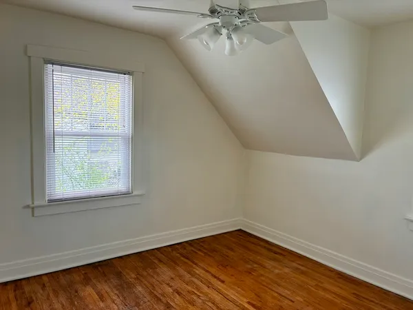 $1,300 | 254 Edward Street, Sycamore, IL 60178