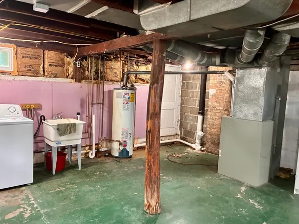 $1,300 | 254 Edward Street, Sycamore, IL 60178