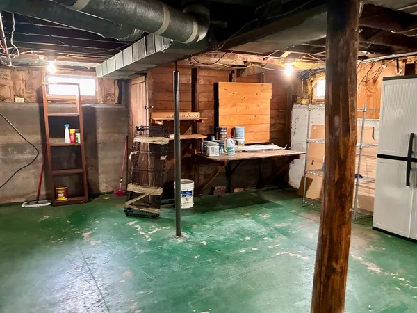 $1,300 | 254 Edward Street, Sycamore, IL 60178