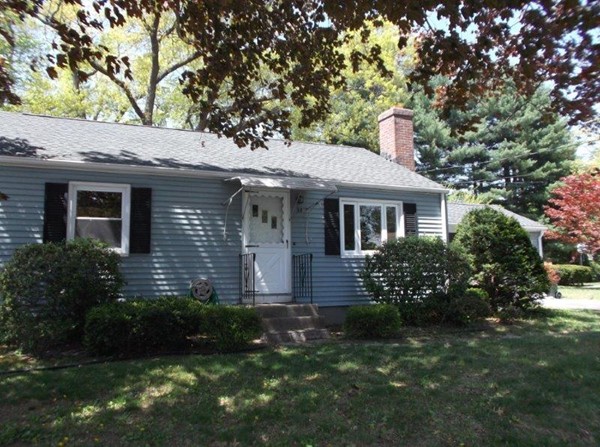 38 Northway Drive Springfield, MA 01119 - Photo 4 of 28