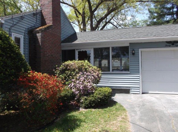 38 Northway Drive Springfield, MA 01119 - Photo 9 of 28