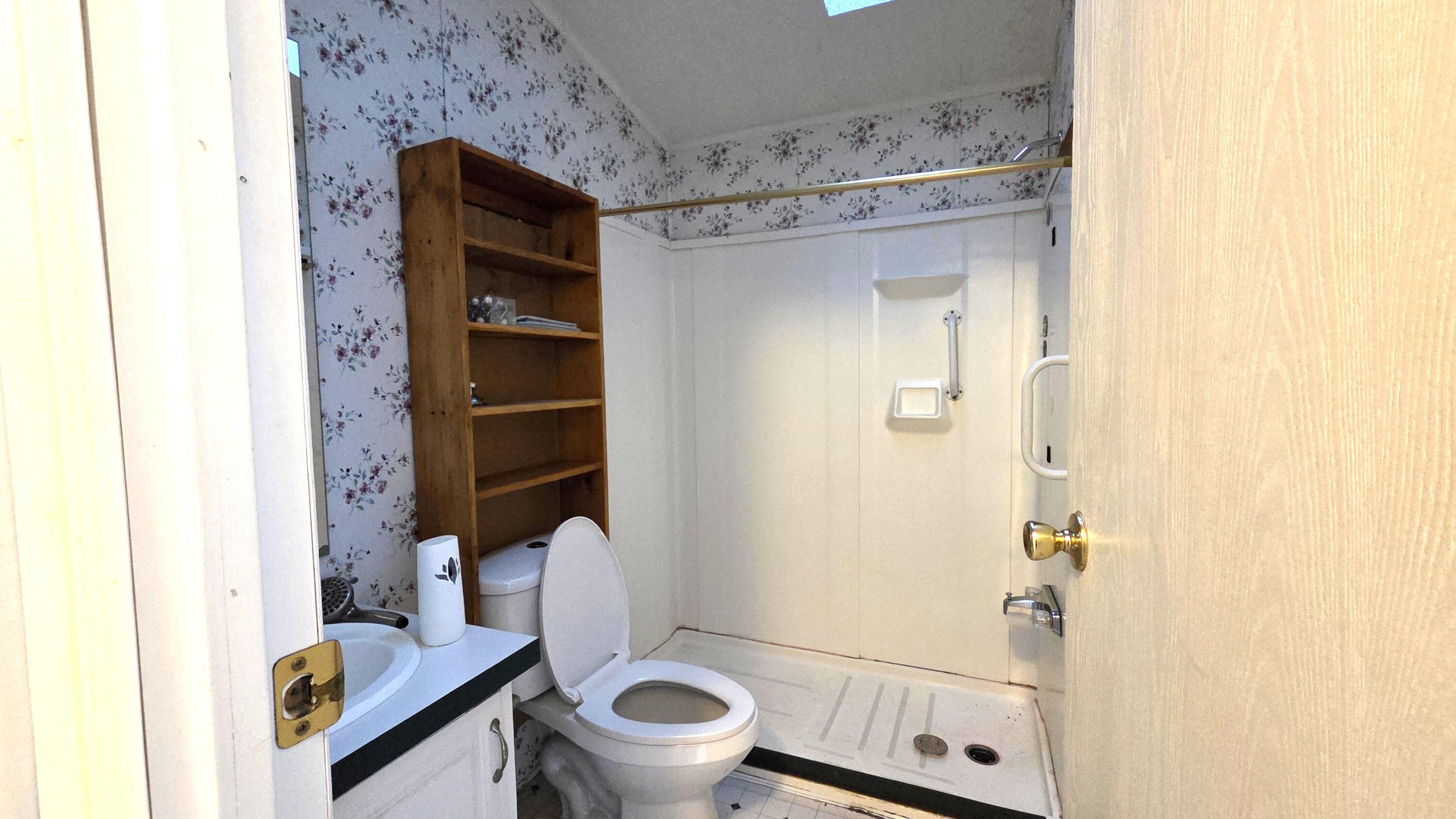 1035 Airline Road Clifton, ME 04428 - Photo 16 of 29