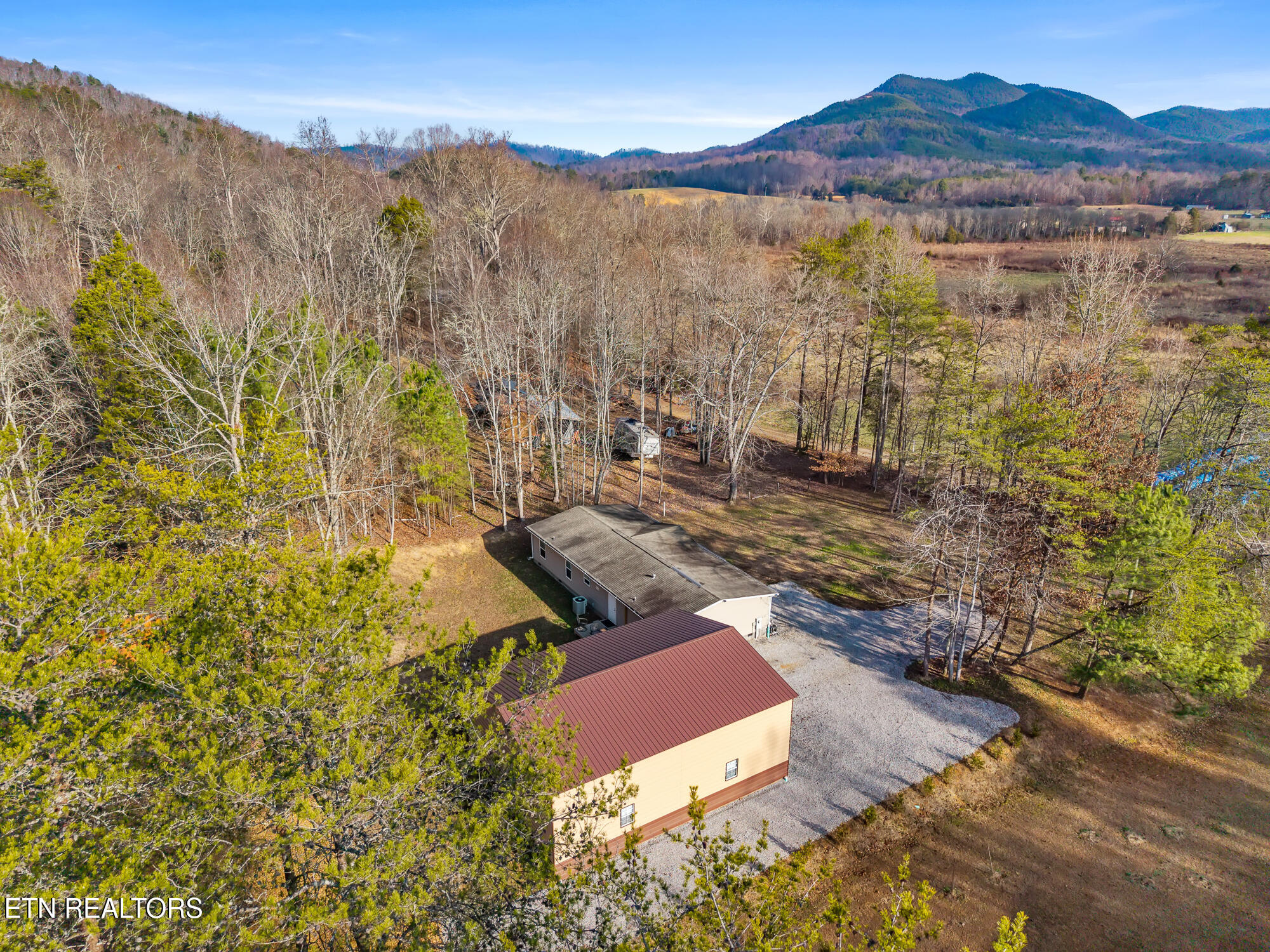 185 Bivens Road Tellico Plains, TN 37385 - Photo 9 of 34 185 Bivens Rd-31