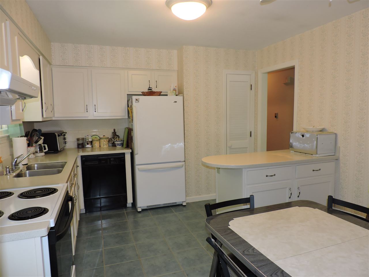 26 Ridgewood Road Hopkinton, NH 03229 - Photo 8 of 17