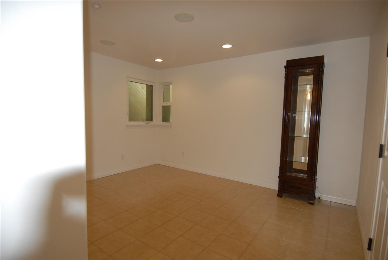 121 3rd Street Encinitas, CA 92024 - Photo 16 of 18