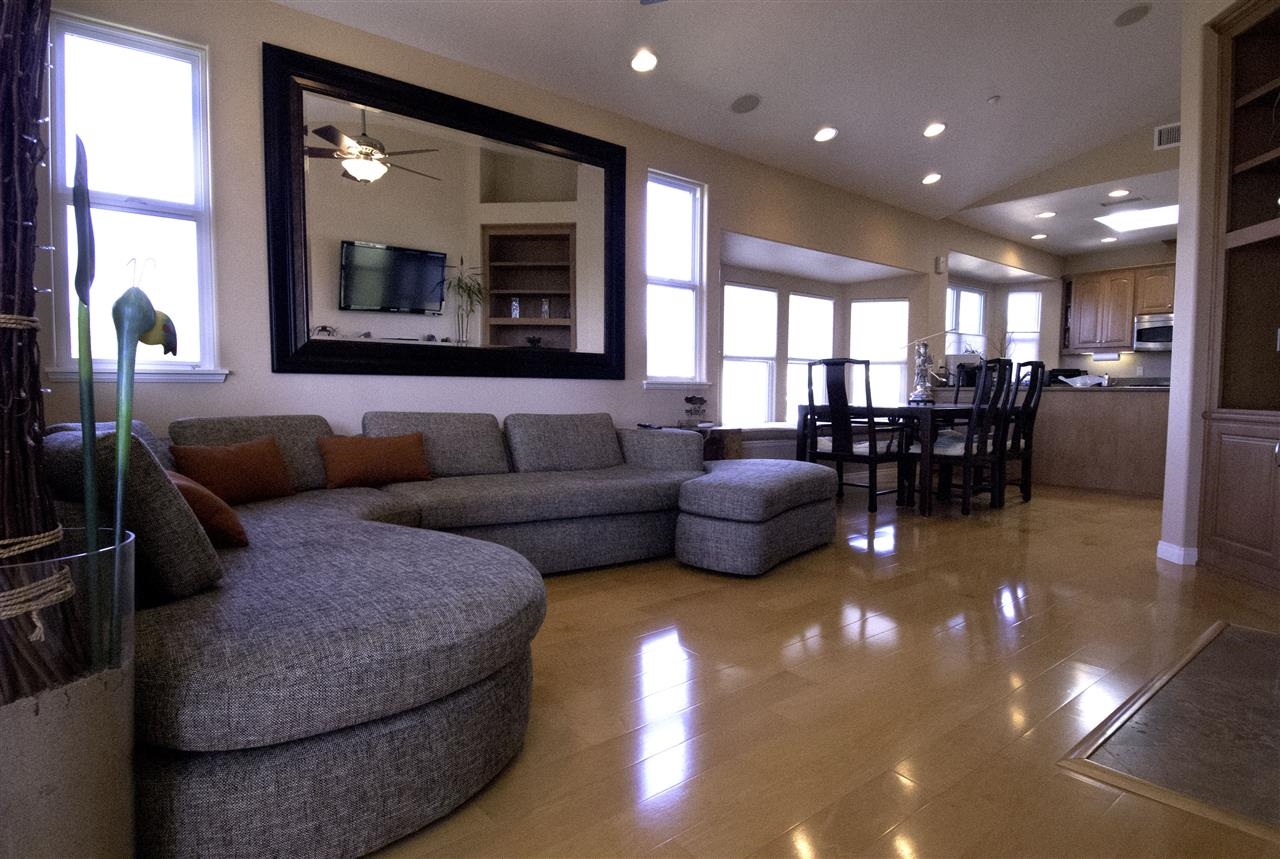 121 3rd Street Encinitas, CA 92024 - Photo 3 of 18