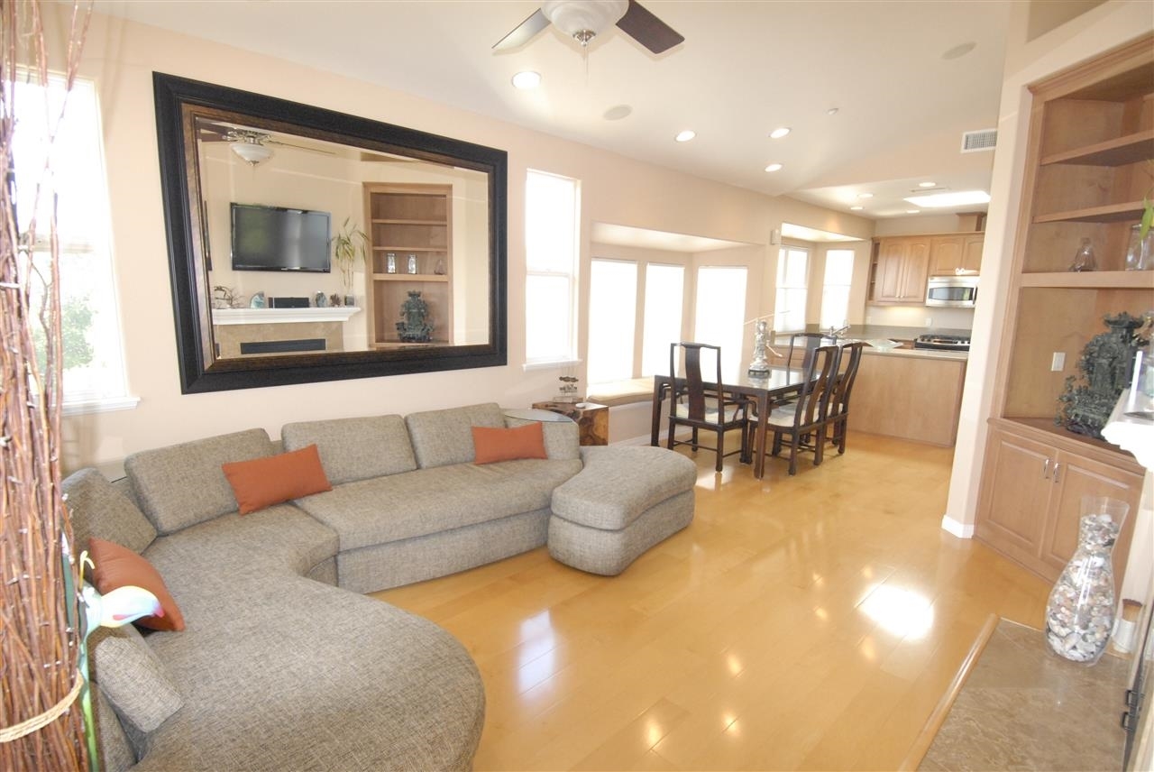 121 3rd Street Encinitas, CA 92024 - Photo 4 of 18