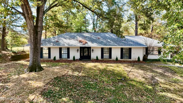 $325,000 | 109 Camp Garaywa Road, Clinton, MS 39056