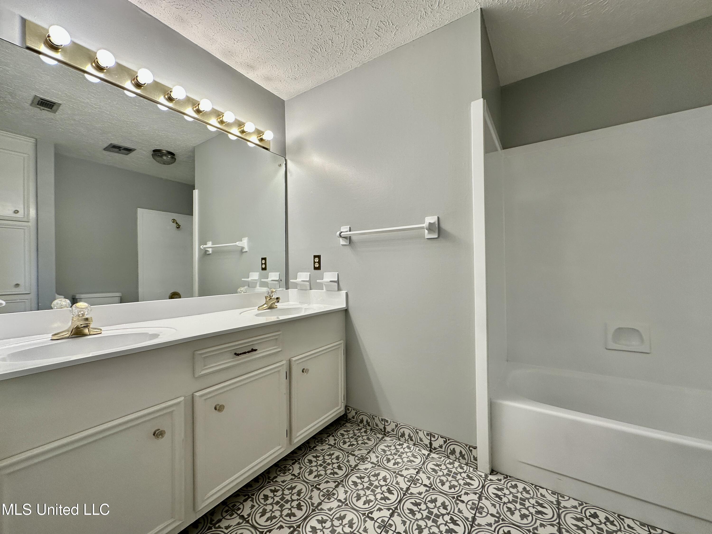 109 Camp Garaywa Road Clinton, MS 39056 - Photo 35 of 60 IMG_1199