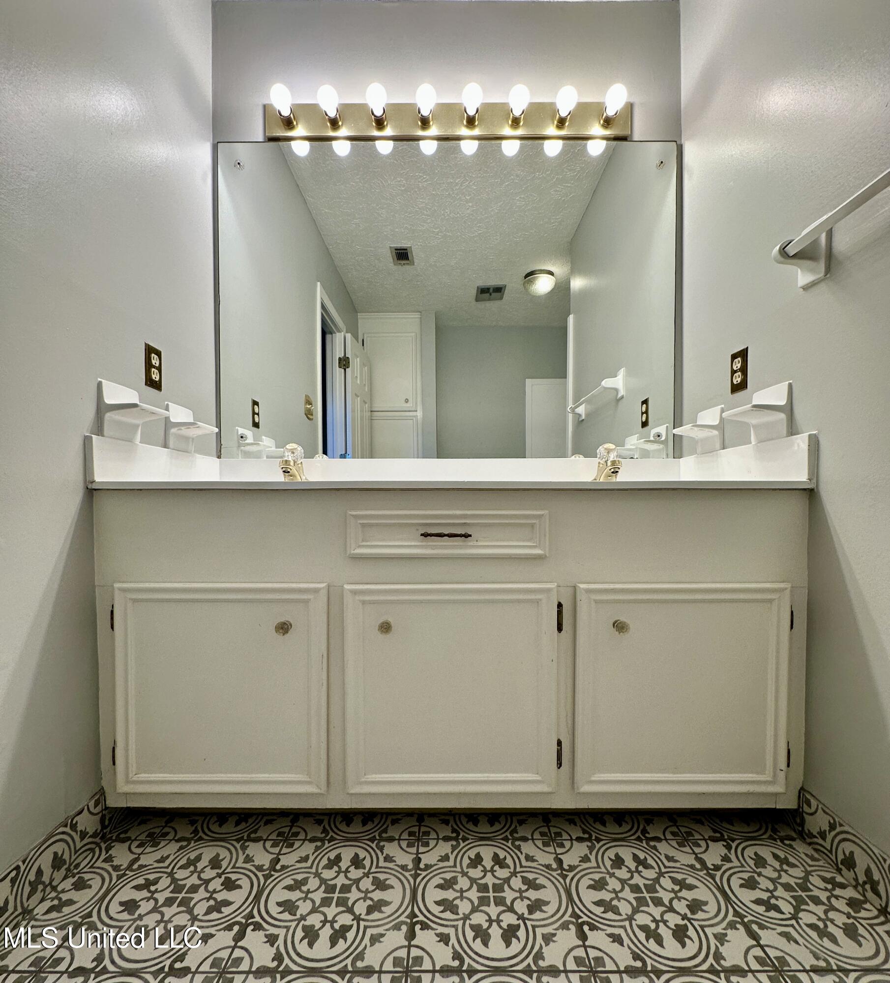 109 Camp Garaywa Road Clinton, MS 39056 - Photo 36 of 60 IMG_1205