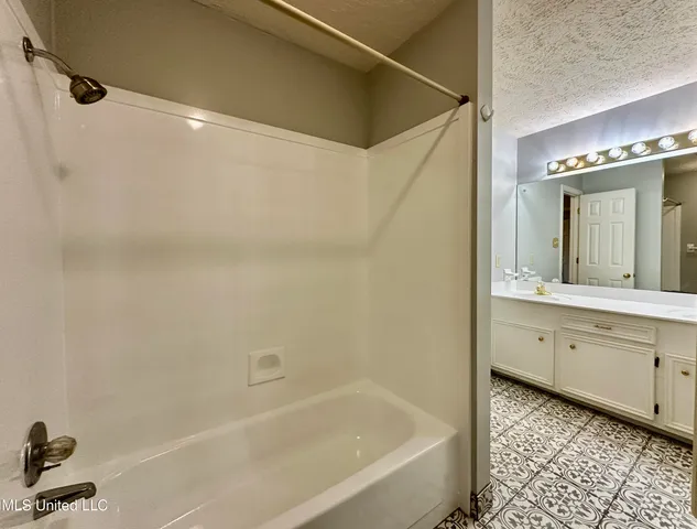 $325,000 | 109 Camp Garaywa Road, Clinton, MS 39056