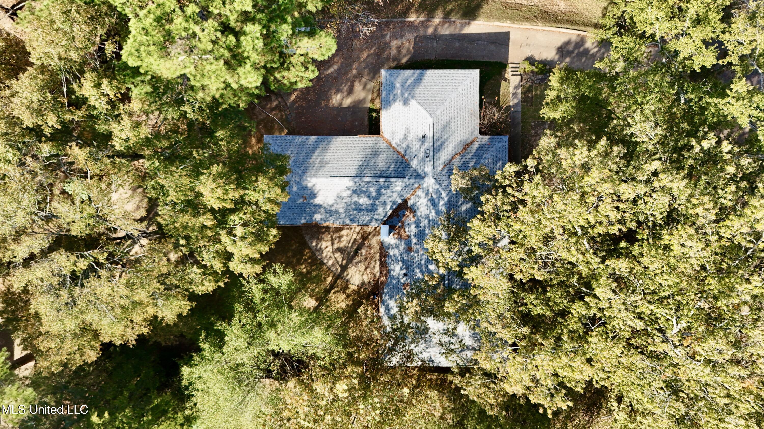 109 Camp Garaywa Road Clinton, MS 39056 - Photo 59 of 60 dji_fly_20251124_104934_0500_17641038612