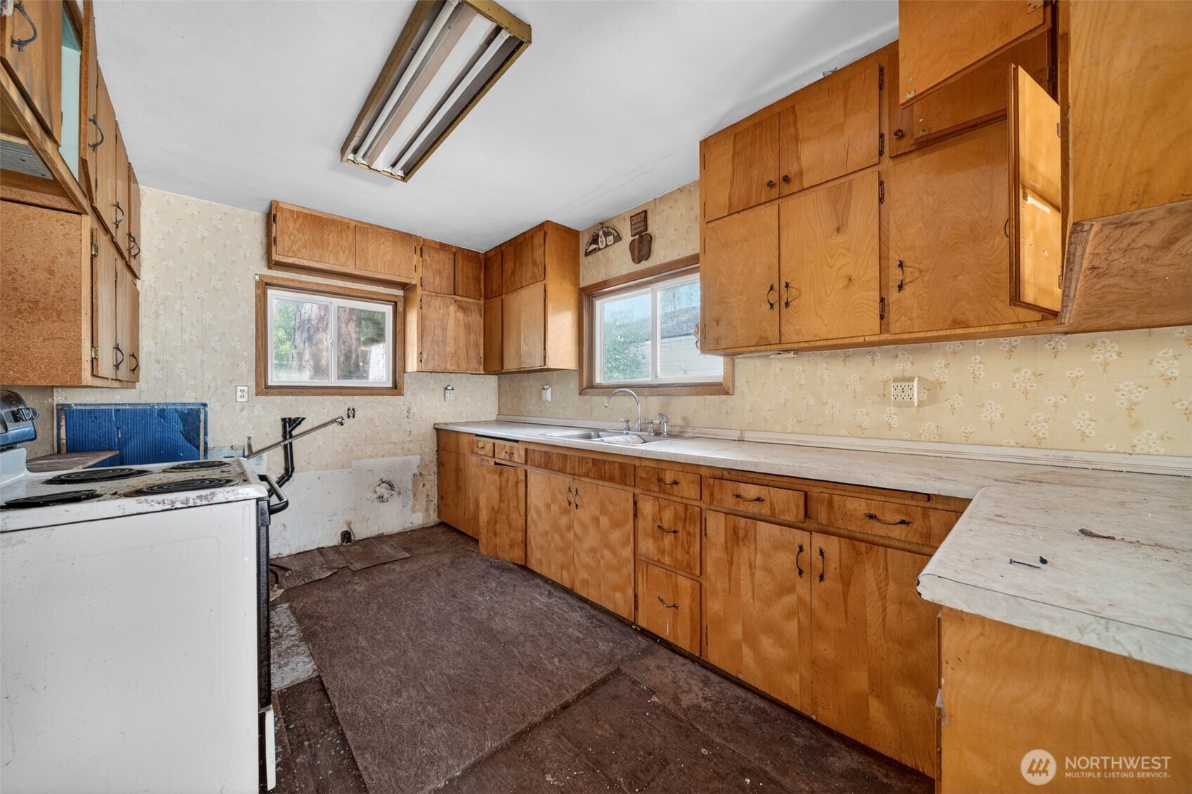 611 South Farr Road Spokane, WA 99206 - Photo 8 of 17