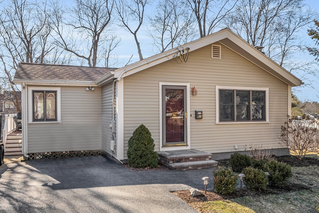 62 Longfellow Road Reading, MA 01867 - Photo 1 of 41 Gallery Image 1