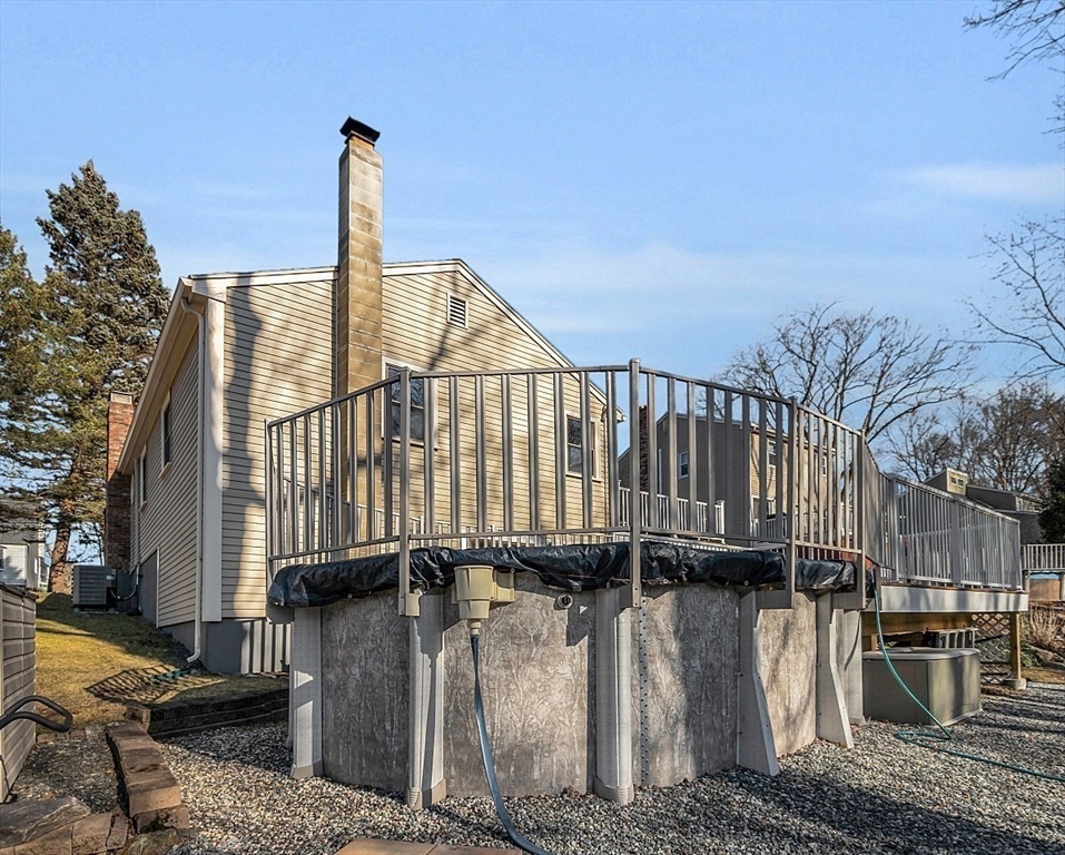 62 Longfellow Road Reading, MA 01867 - Photo 36 of 41 Gallery Image 36