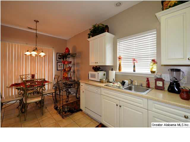 1805 Tyler Circle Leeds, AL 35094 - Photo 12 of 29