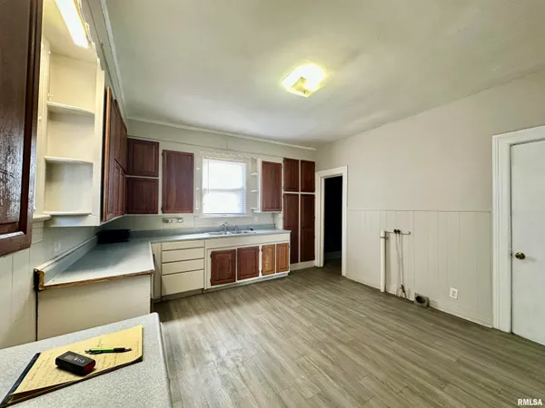 $39,900 | 924 South Warren Street, Peoria, IL 61605